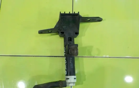 Subaru Forester SH Headlight washer pump PRZOD