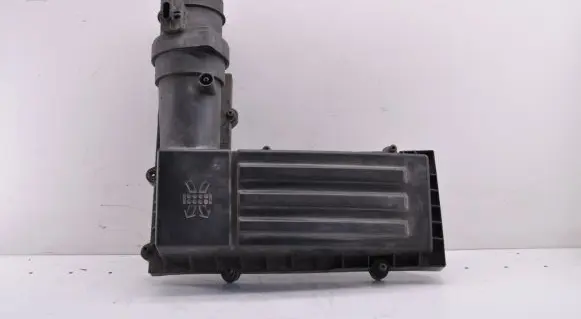 Volkswagen Touran I Air filter box cover 3C0129601 3C0129607