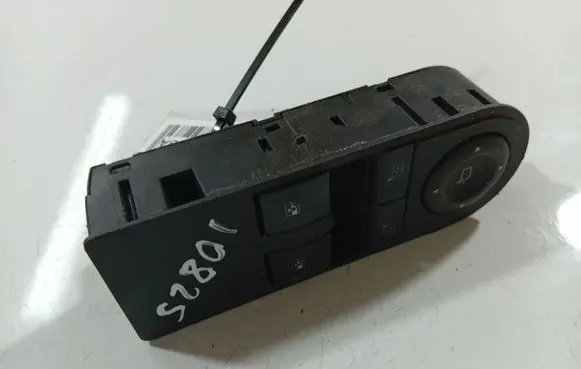 Opel Astra H Electric window control switch 13209203