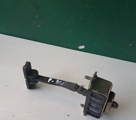 Mercedes-Benz C W203 Front door check strap stopper