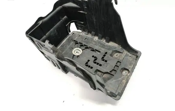 Battery box tray