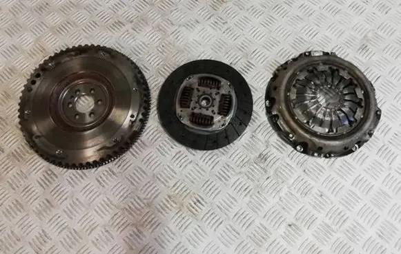 Renault Captur Clutch set kit 302056252R TB72641497