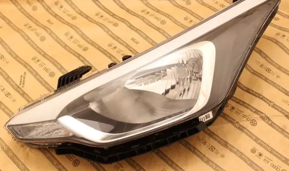 Hyundai i20 (GB IB) Headlight/headlamp 92101-C8000