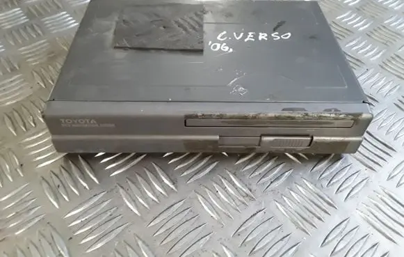Toyota Corolla Verso AR10 Navigation unit CD/DVD player 0866200880 AAAB086573