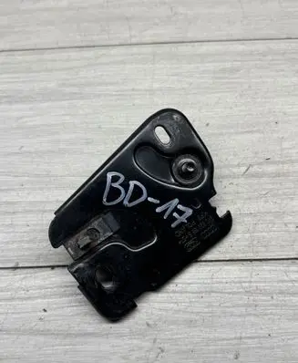 Audi A3 S3 8V Engine bonnet/hood lock/latch loop/hook 8V0823186B