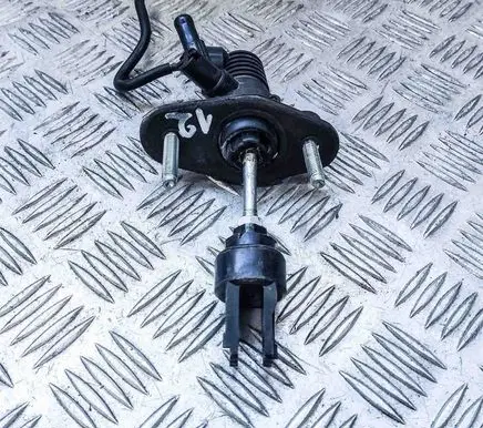 Clutch slave cylinder