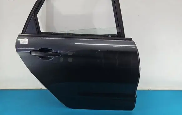 Rear door