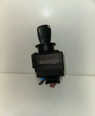 Mercedes-Benz C W203 Ignition lock 2095450908 3300240 007187040206188