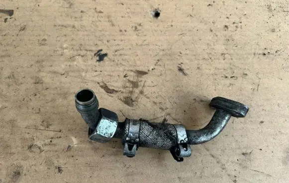 Iveco Daily 35.8 - 9 Turbo turbocharger oiling pipe/hose