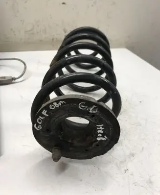 Volkswagen Golf V Rear coil spring