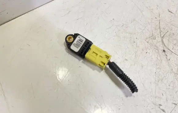 Lexus IS 220D-250-350 Airbag deployment crash/impact sensor 898310W040