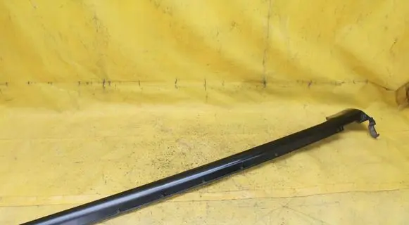 KIA Carnival Side skirt front trim 87763-4D000