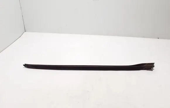 BMW 4 G22 G23 G24 G26 Windshield trim 7933088