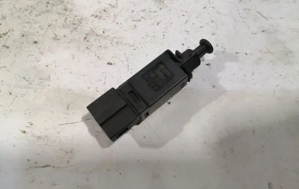 Clutch pedal sensor