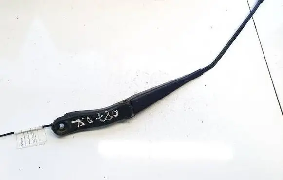 Mercedes-Benz A W169 Front wiper blade arm a1698200140