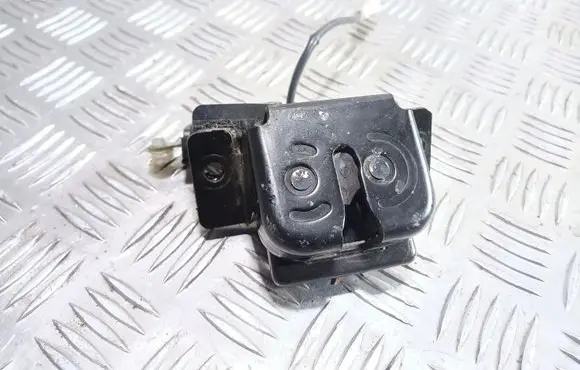 KIA Sorento Tailgate/trunk/boot lock/catch/latch 812303E000