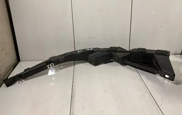 Volkswagen PASSAT B5.5 Front bumper mounting bracket 3B0807049C