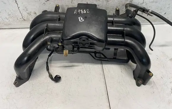 Subaru Legacy Intake manifold a8590 ab750