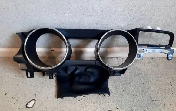 Ford Mustang VI Dashboard trim GR3B63044D70