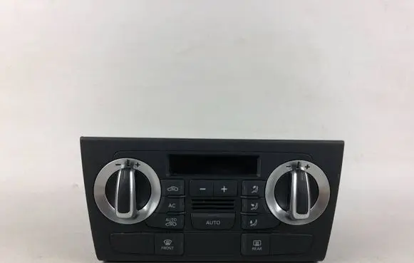 Audi Q3 8U Climate control unit 8U0820043B
