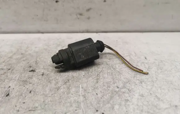Volkswagen Golf V Outside/external air temperature sensor 1J0973702