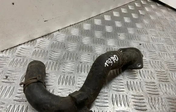 Volkswagen PASSAT B6 Engine coolant pipe/hose 021121121