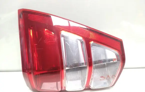 Suzuki Grand Vitara II Rear/tail lights 22059079