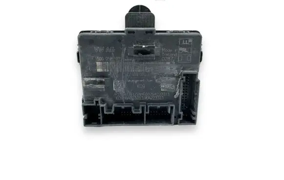 Volkswagen Golf VII Door control unit/module 5Q0959592