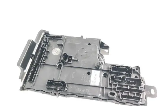 Tesla Model Y Central body control module 165765000C 149784800E PGT23277A04351