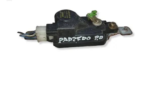 Mitsubishi Pajero Central locking motor 1528005940