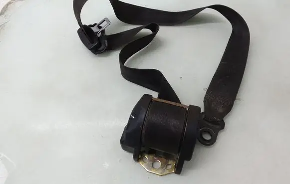 Volkswagen Transporter - Caravelle T4 Front seatbelt 705857805C