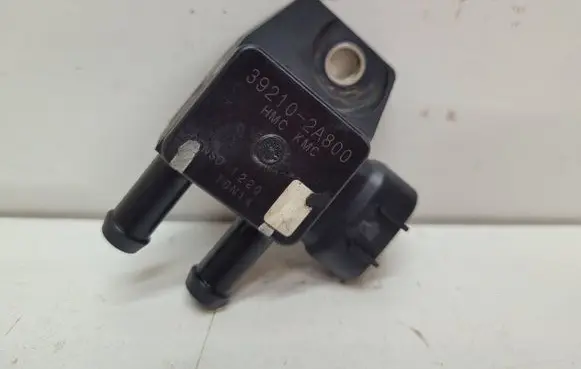 KIA Sportage Exhaust gas pressure sensor 392102A800 10N14 1S012