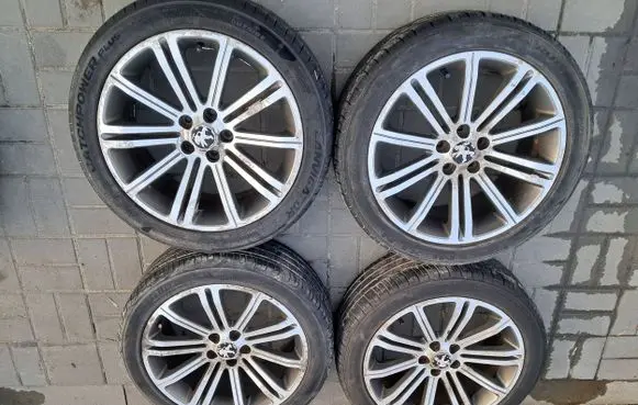 Peugeot RCZ R18 alloy rim 9673495377
