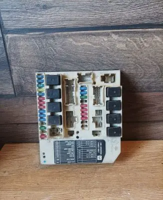 Nissan X-Trail T31 Fuse module
