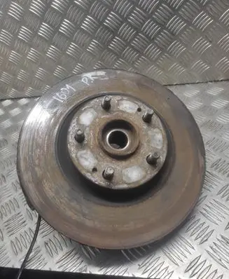 Toyota Corolla Verso AR10 Front wheel hub