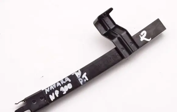 Nissan Navara D23 Door glass rail 