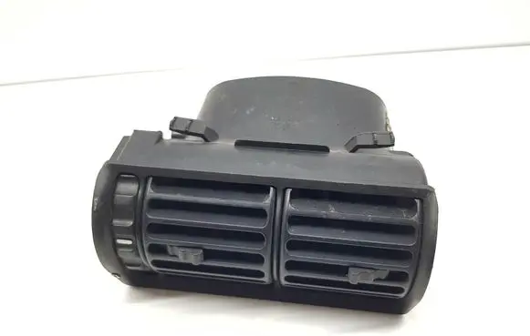 BMW 5 E34 Rear air vent grill 1375561