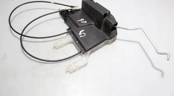 Hyundai Tucson JM Front door lock