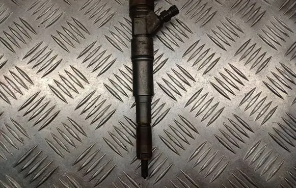 Fuel injector
