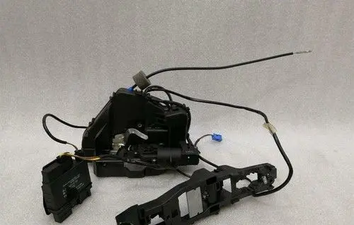 Mercedes-Benz CLS C219 Coupe door lock (next to the handle) A2197300835