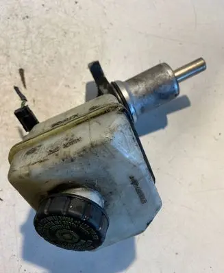 Mercedes-Benz Sprinter W906 Master brake cylinder A0024315202
