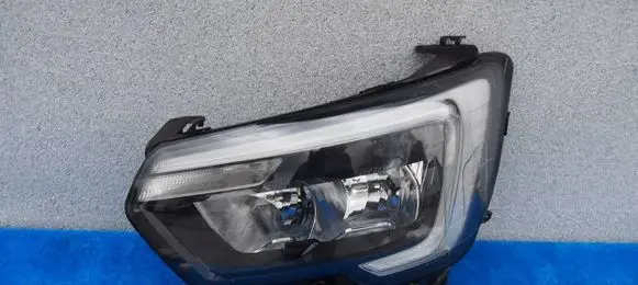 Renault Master III Headlight/headlamp 260607867R