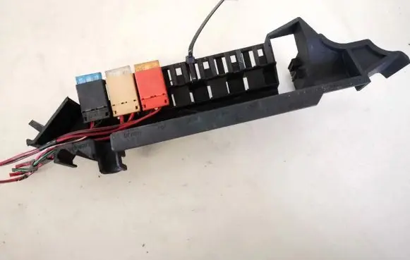Audi A6 S6 C4 4A Fuse 4a0906405g