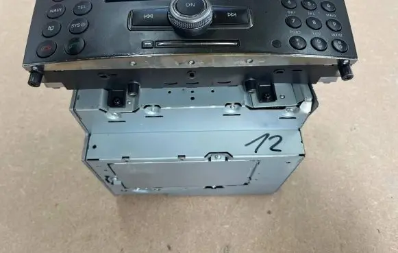 Mercedes-Benz C W204 Radio/GPS head unit trim a2049061202 A2049063900 A2049000801