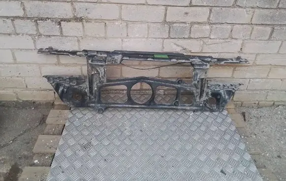 BMW 5 E39 Radiator support slam panel