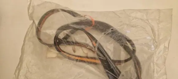 Mercedes-Benz ML W164 Front door rubber seal A1646904698