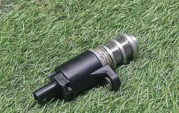 BMW 5 F10 F11 Electromagnetic valve 7596899 11417596899