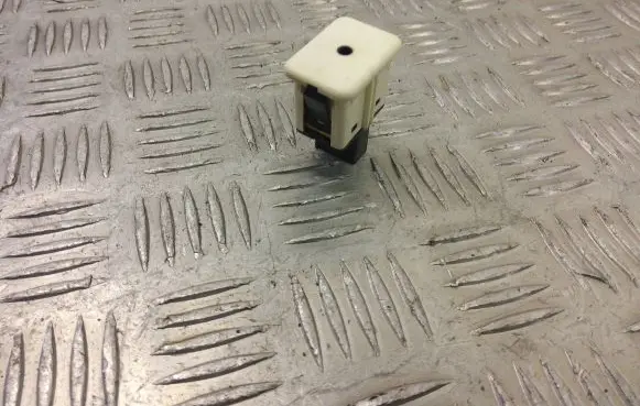 Vauxhall Antara AUX in-socket connector 20897015