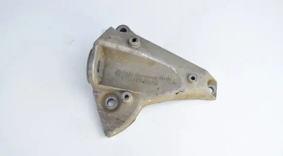 Audi A6 S6 C5 4B Gearbox mounting bracket 8D0399113AC