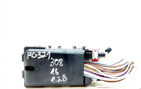 Peugeot 308 Fuse module 9665492680